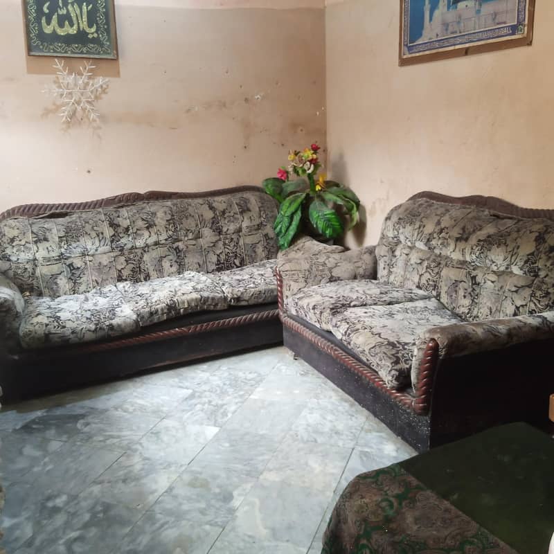 Sofa set For Sell . 2