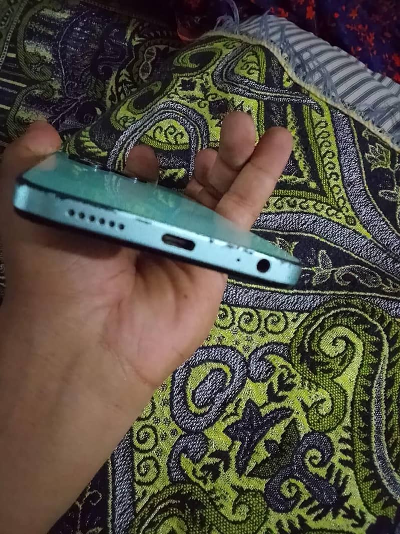 Infinix smart 8 4+4/64 gb exchange possible with good mobile 3