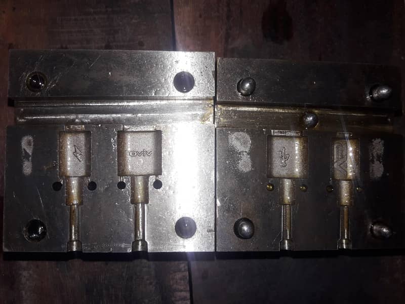 data cable die set 0