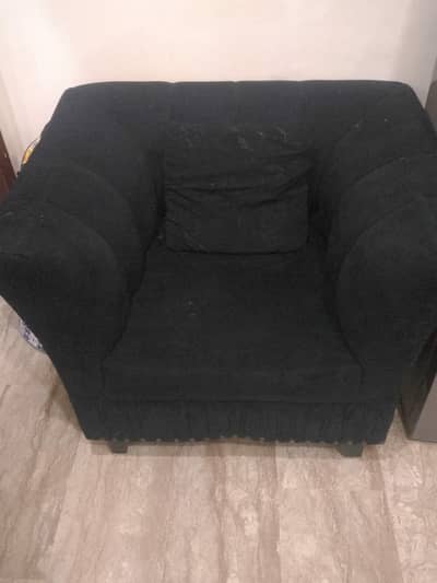 0322 8716627 4 seater sofa