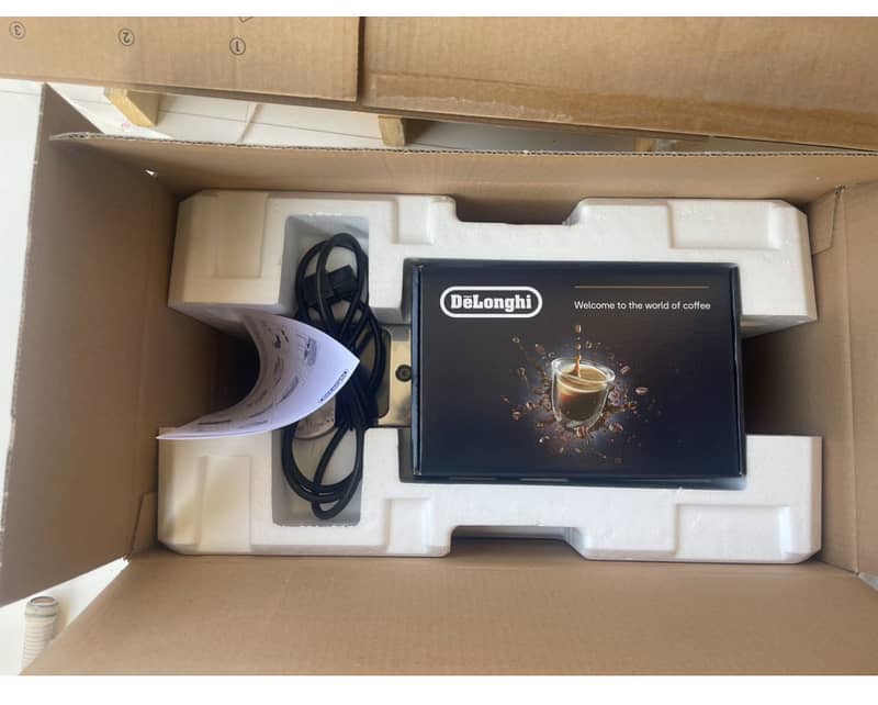 Coffee machine fully automatic Delonghi 4