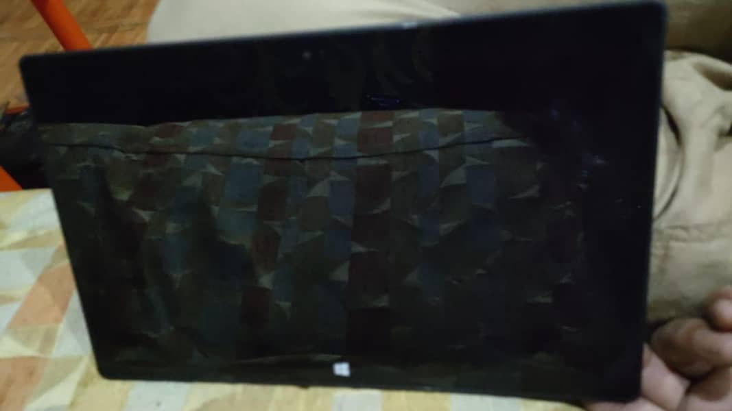 Microsoft Surface 1 windows Tablet 3