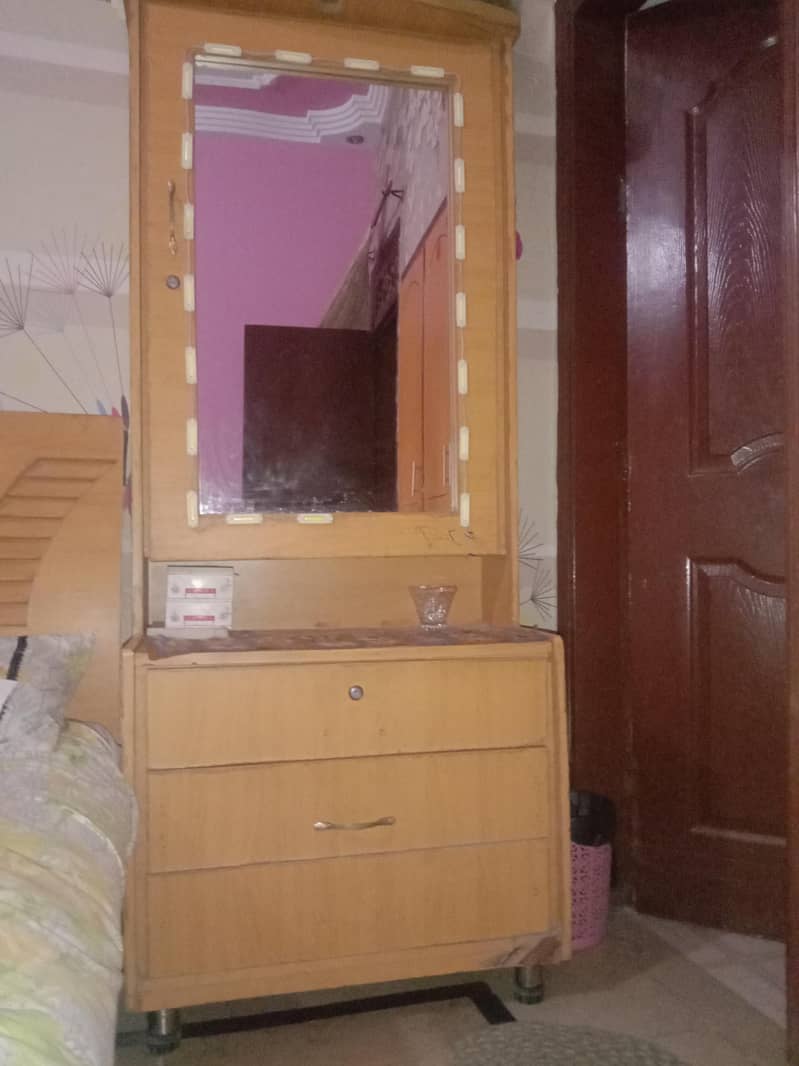 bed with dressing table 4