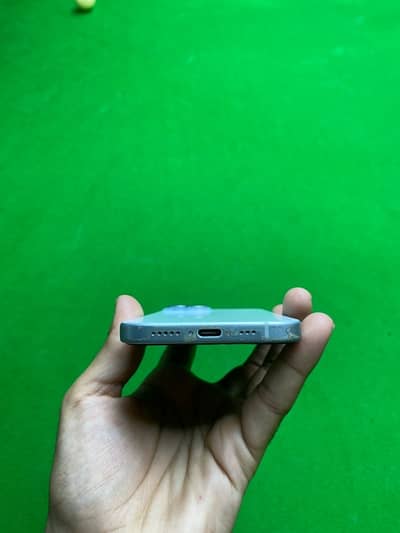 iphone 15 jv 128gb  with box and cabel 10/10 condition 88BH