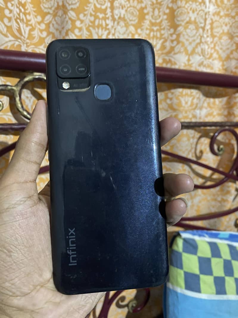Infinix Hot10S with box 6,128 memory 10/10 condition 03455119831 0