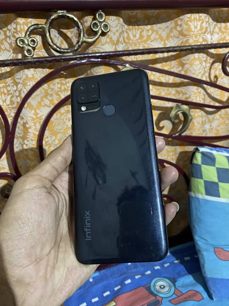 Infinix Hot10S with box 6,128 memory 10/10 condition 03455119831 1