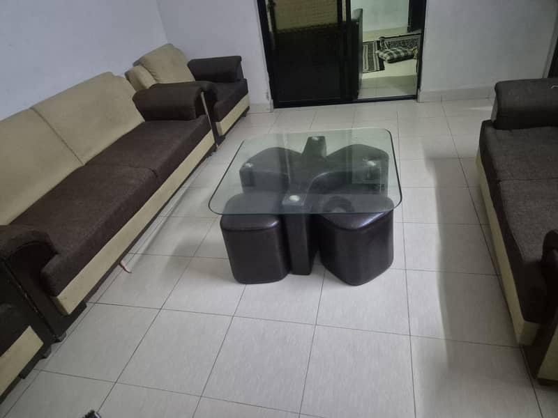 center dining table 0