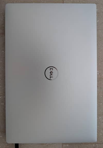 Dell XPS 15 9570. i5 8gen. 1tb storage 8 gb ram. 4gbNvidia. new. 10/10.