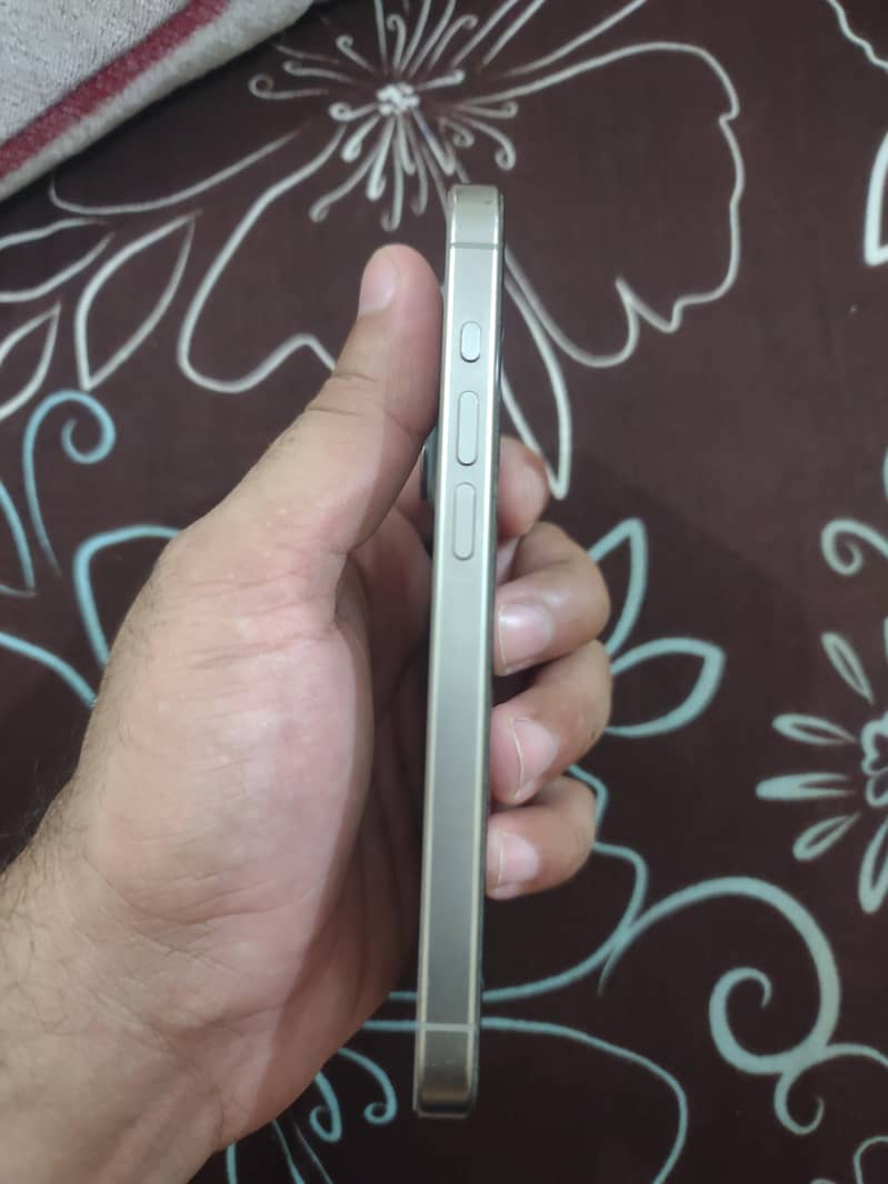 Iphone 15 pro 2