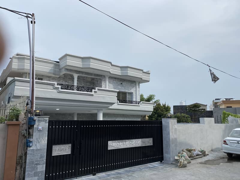 Elegant Renovated 1 Kanal Home in Morgah - Houses - 1105687497