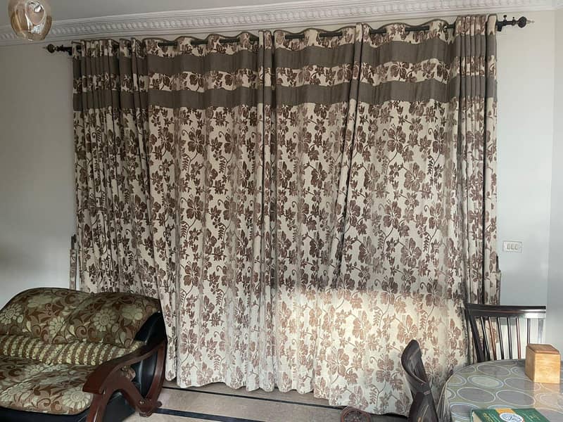 Curtain 0