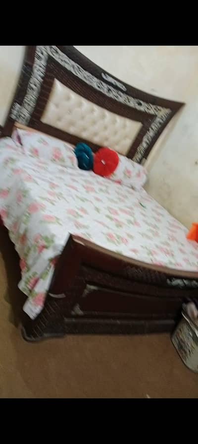 bed dressing site table