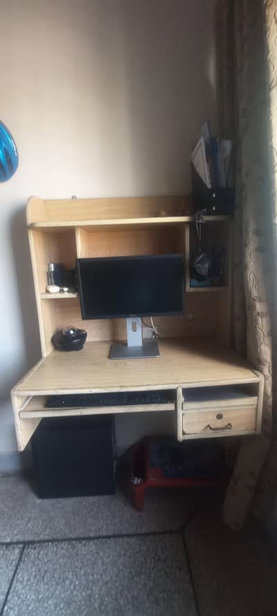 Computer table (Wall mounted)