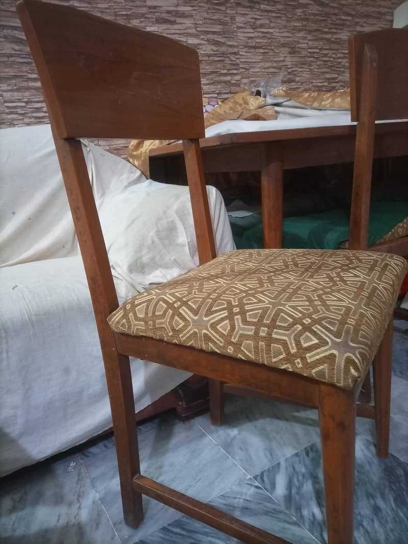 Dining table with solid chairs 0