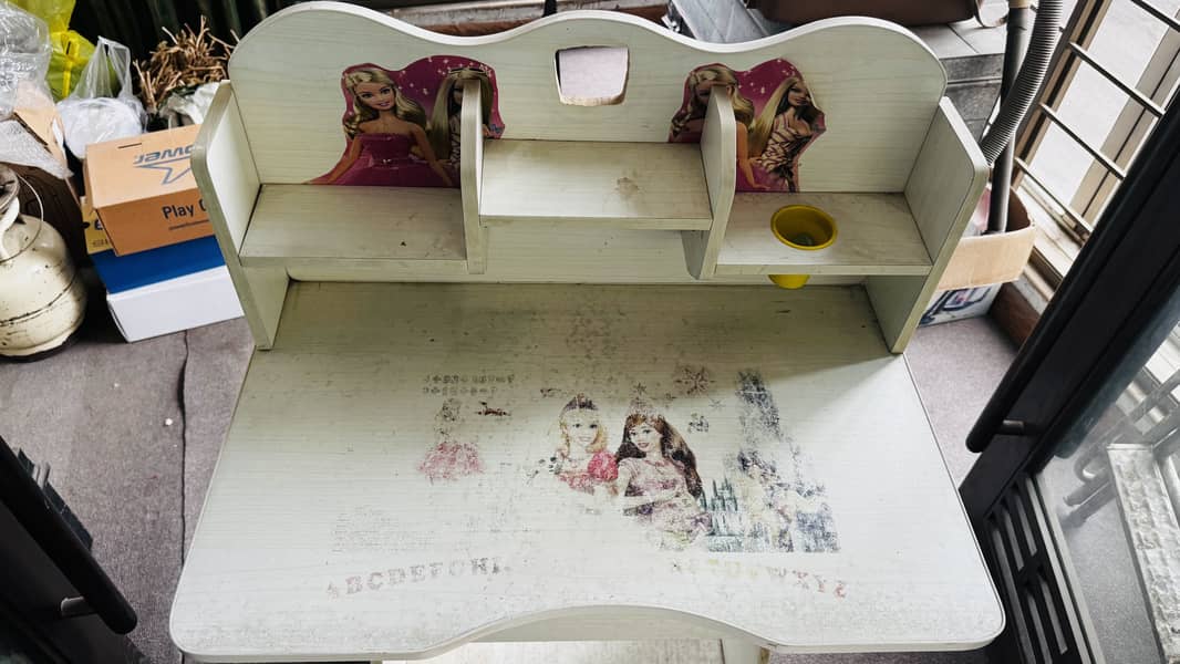 Study table for students 3