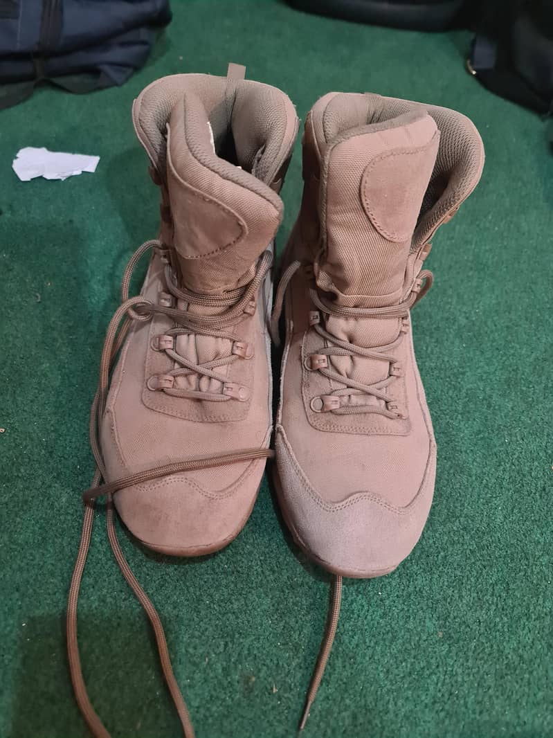commando boots 0
