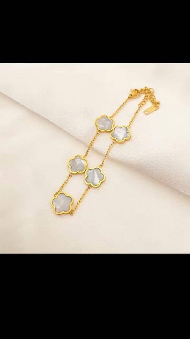 Artificial  Tops & neckless 8