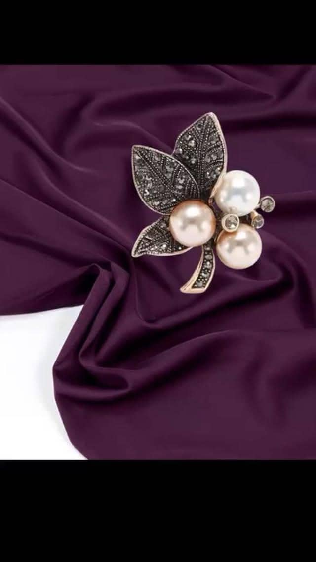 Artificial  Tops & neckless 10