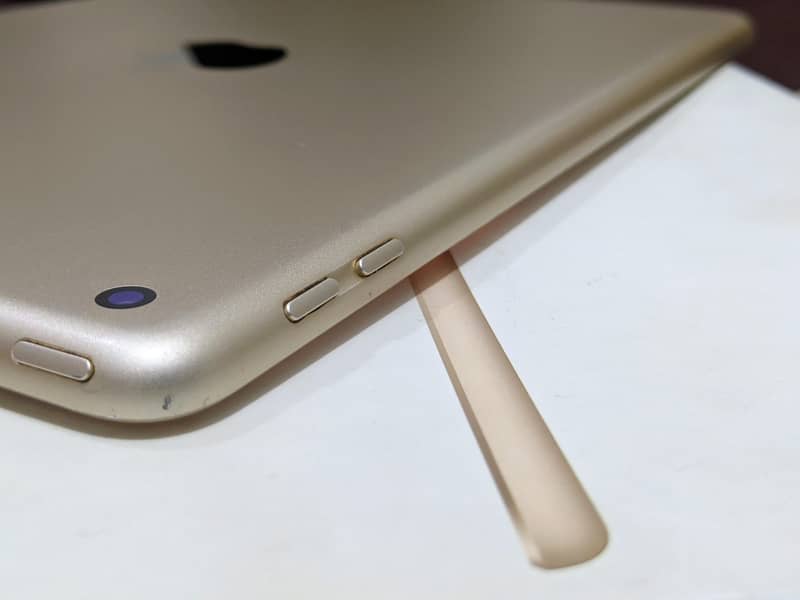 Ipad 9.7 2017 Complete box 5