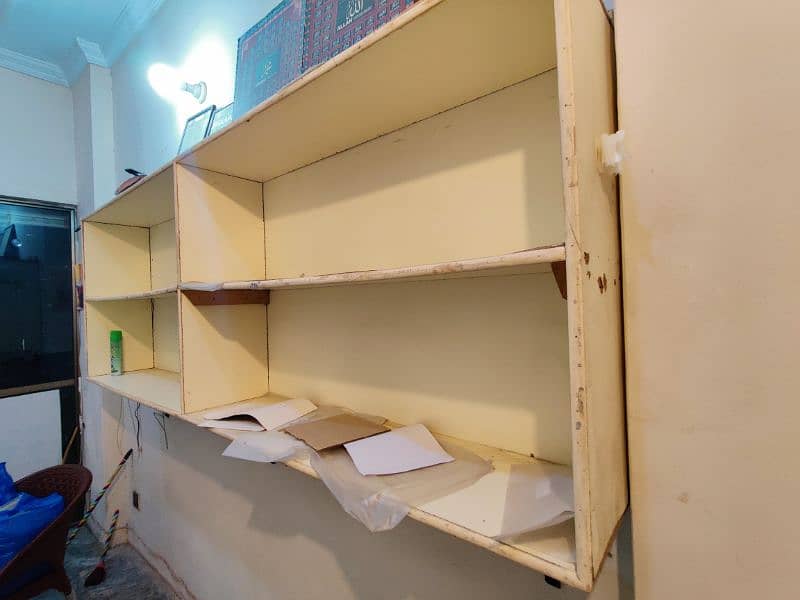 Wall rack showcase 2