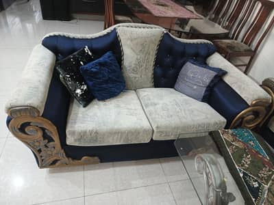 Sofa set in good condition with cushions