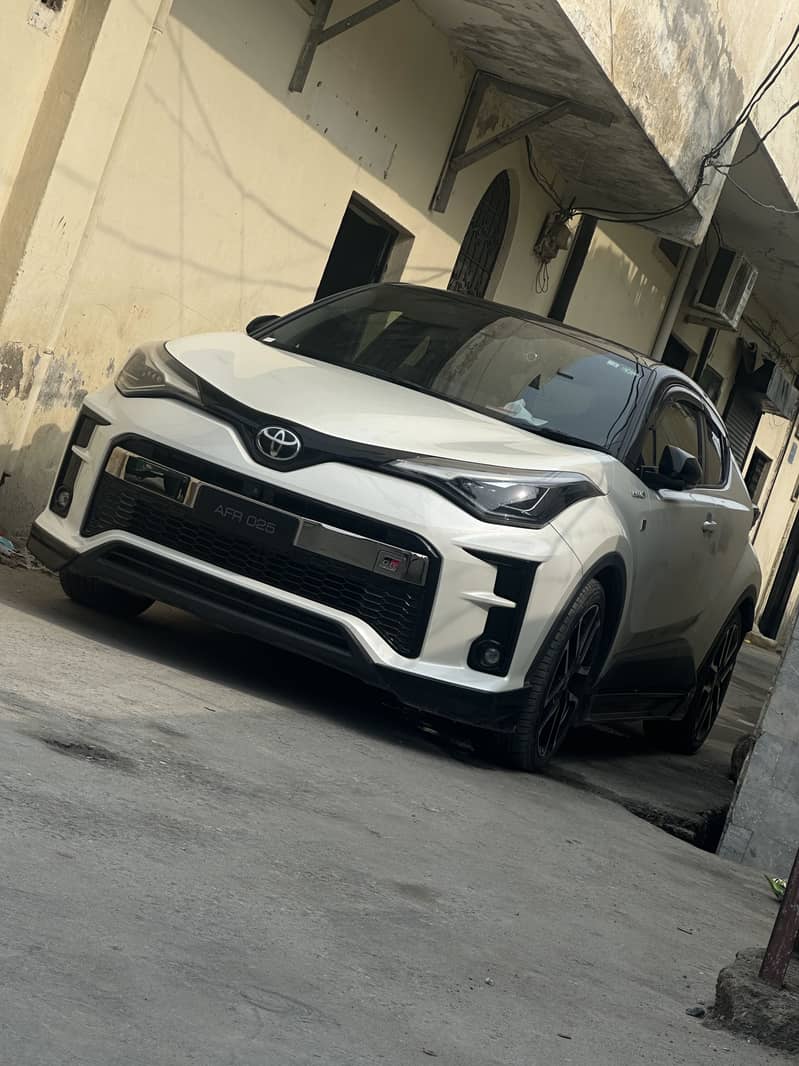 Toyota Chr s gr 1