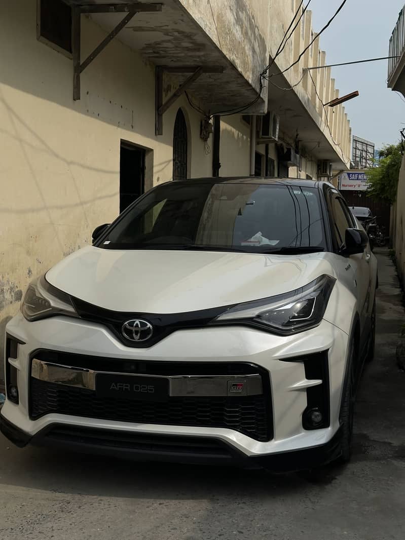 Toyota Chr s gr 0