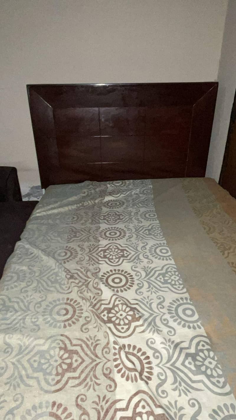 single bed 0