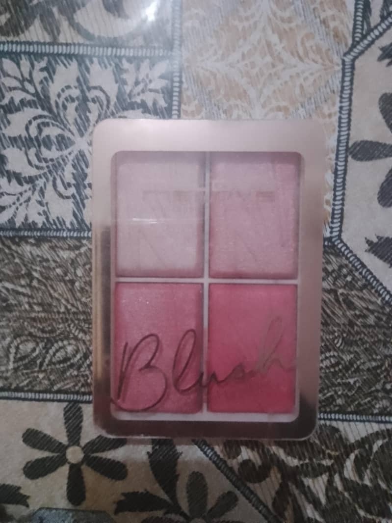 blusher 2