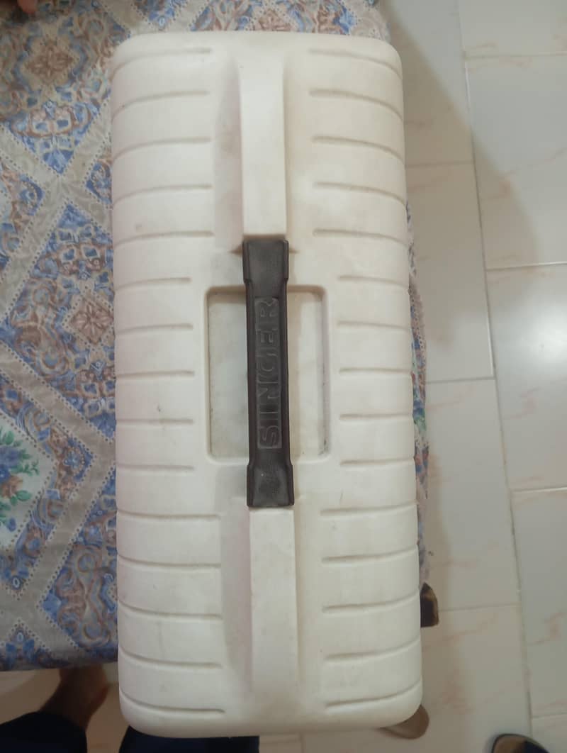 used singer machine 9