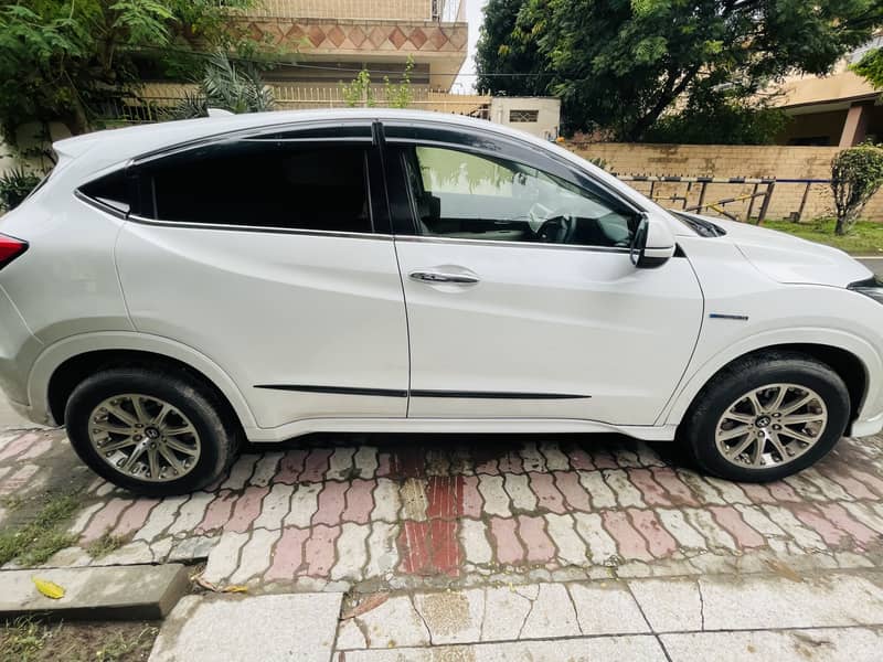 Honda Vezel 3