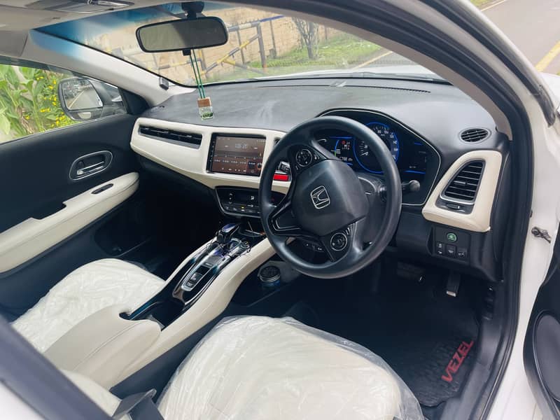 Honda Vezel 4