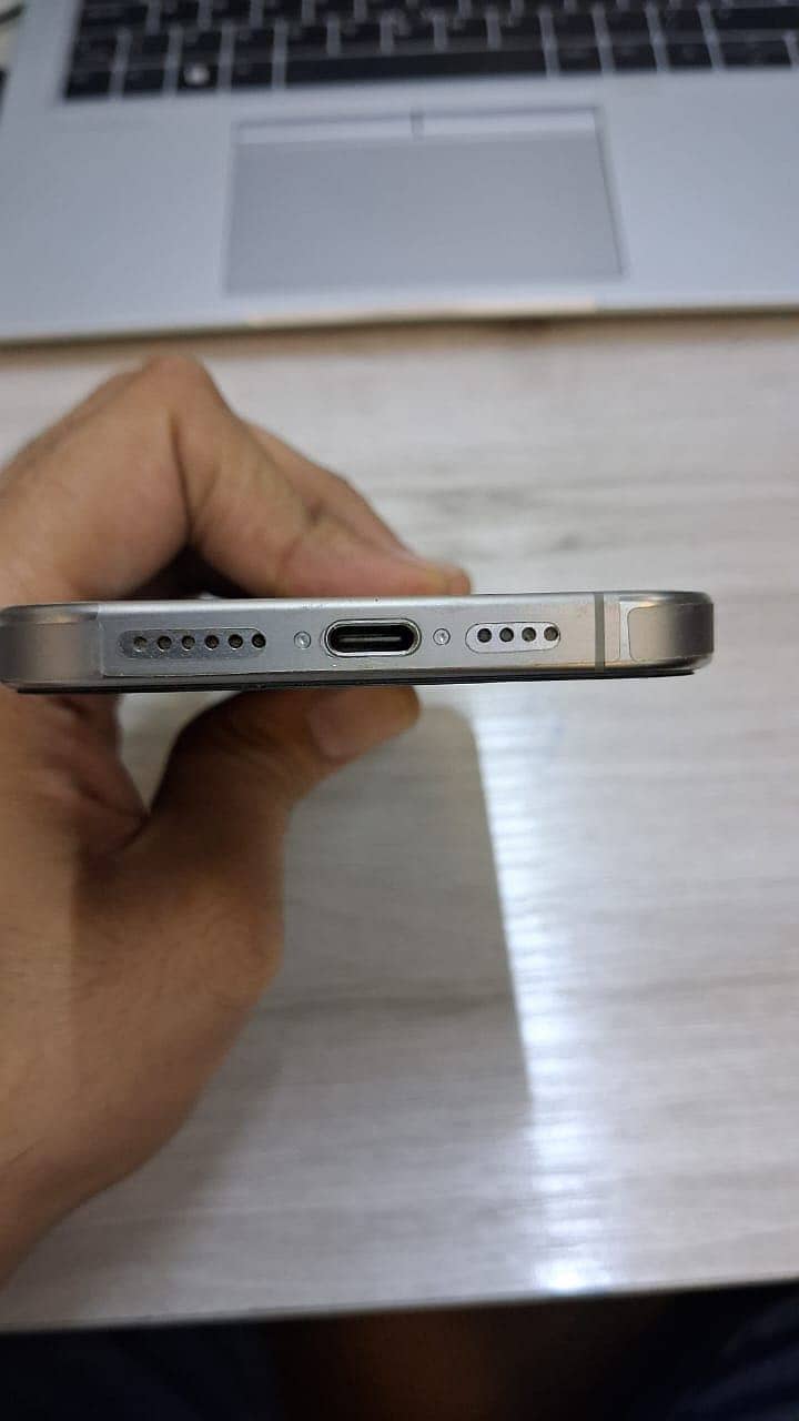 Iphone 15 Pro Max 1