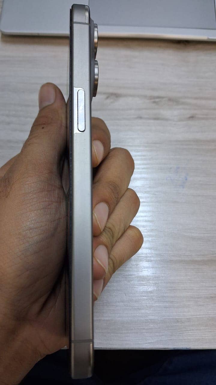 Iphone 15 Pro Max 4