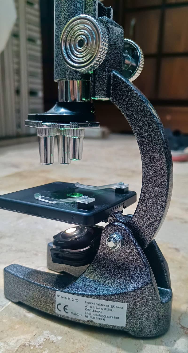 Microscope 3