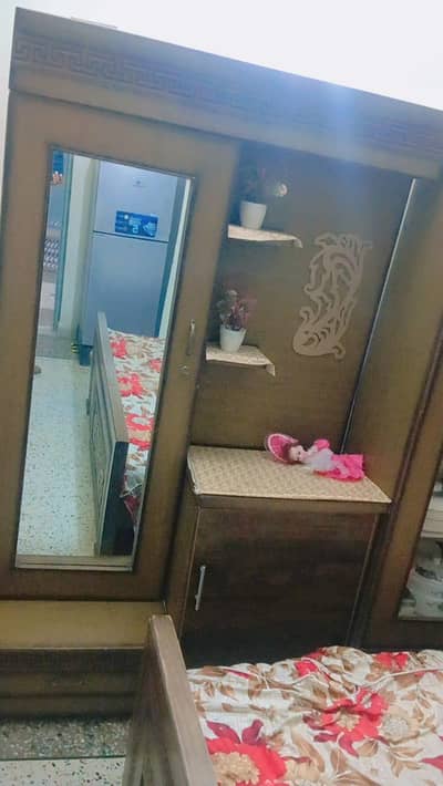 mirror dressing