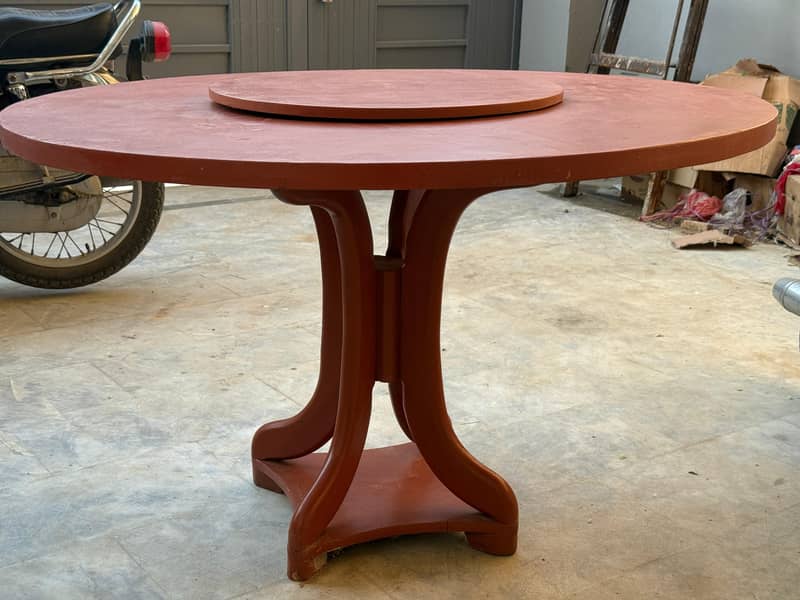 Round dinning table 0