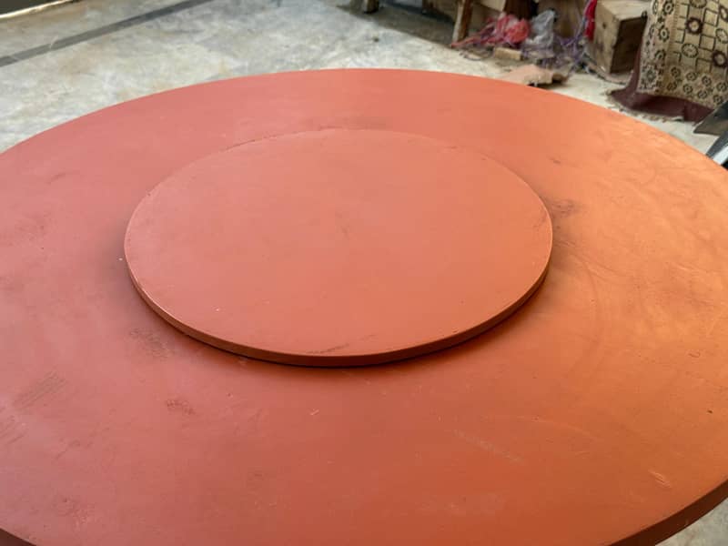 Round dinning table 1