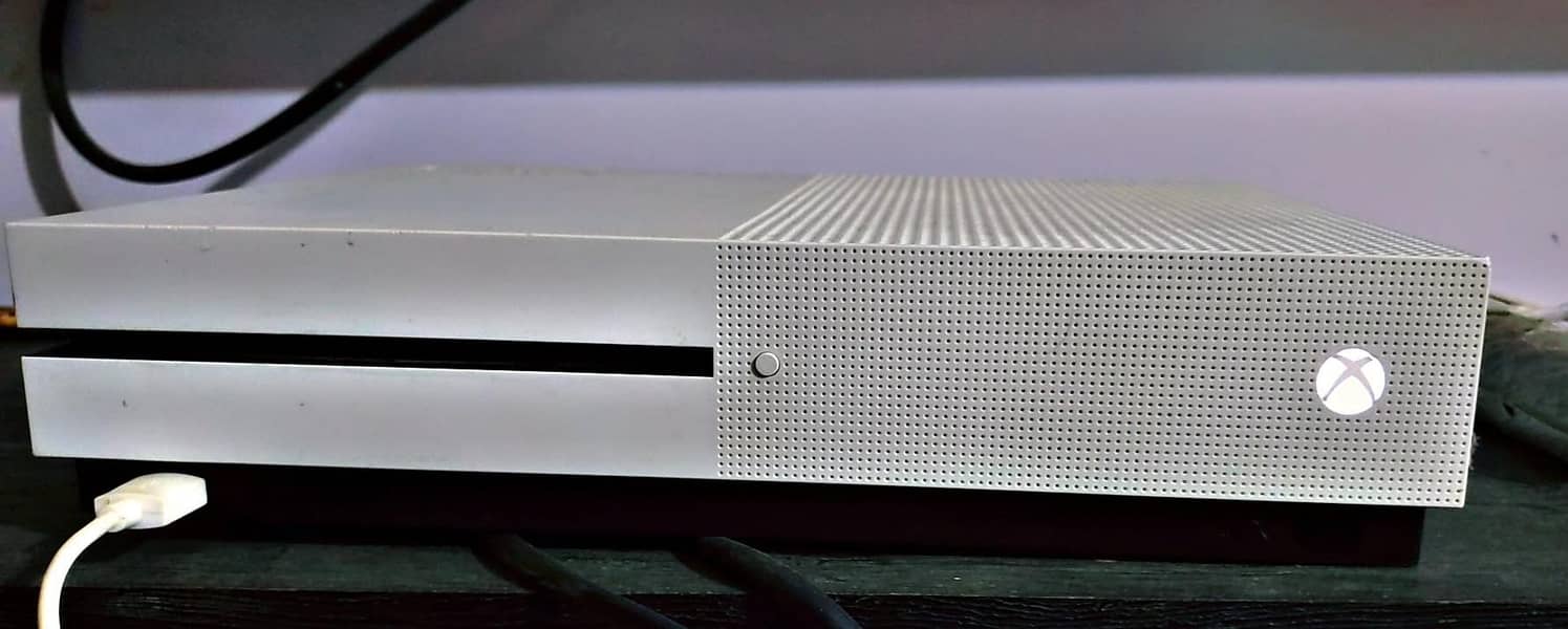 XBOX ONE S 1TB read add 3