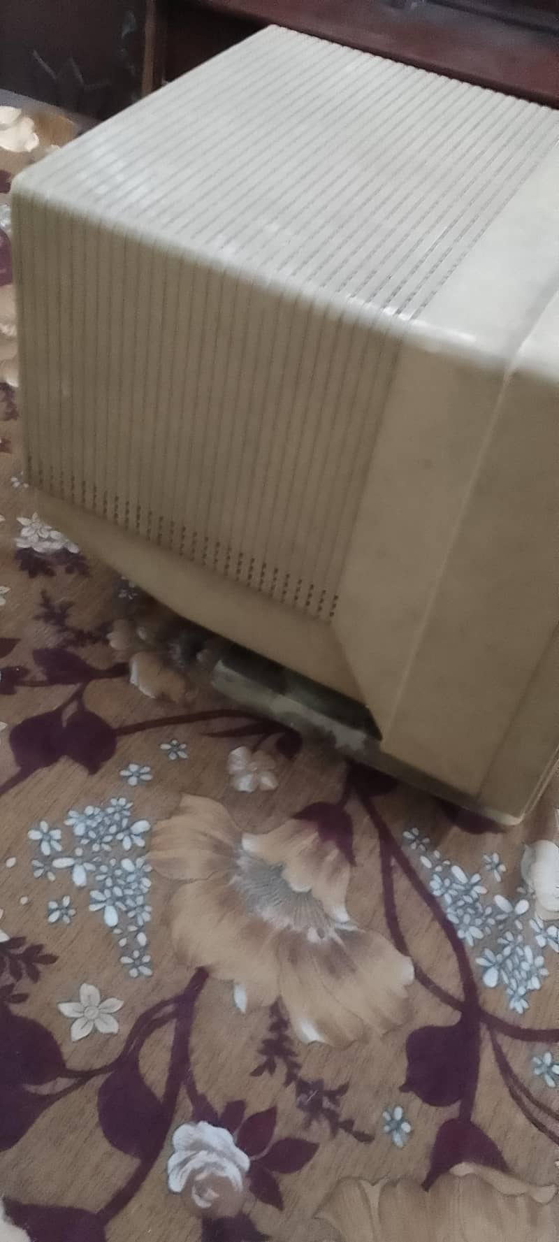 old fashion monitor like new no Any fault 1