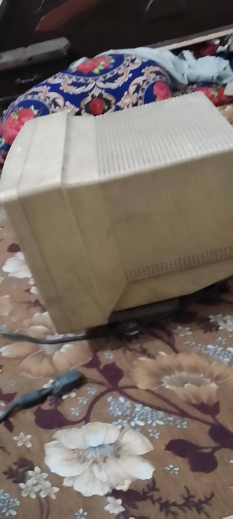 old fashion monitor like new no Any fault 3