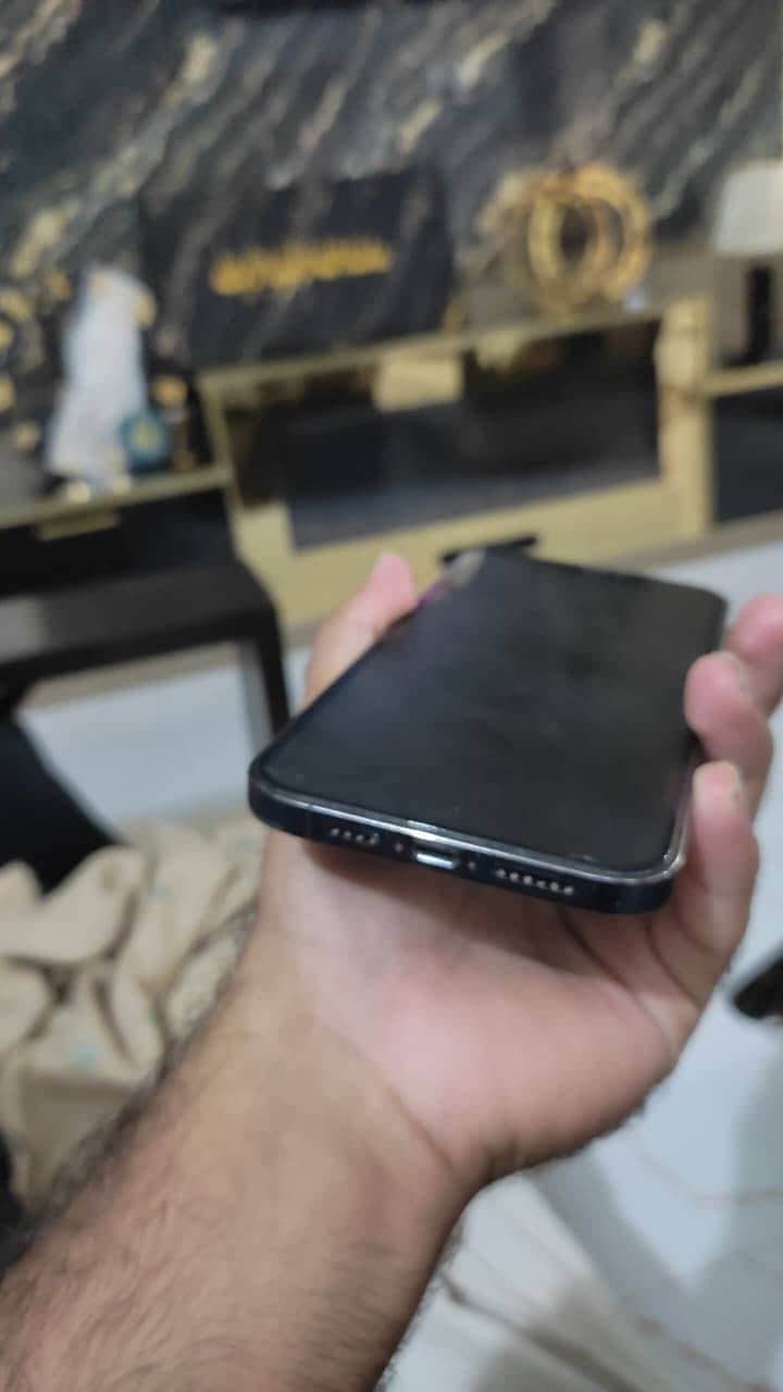 iphone 12 pro max/ exchange possible 1