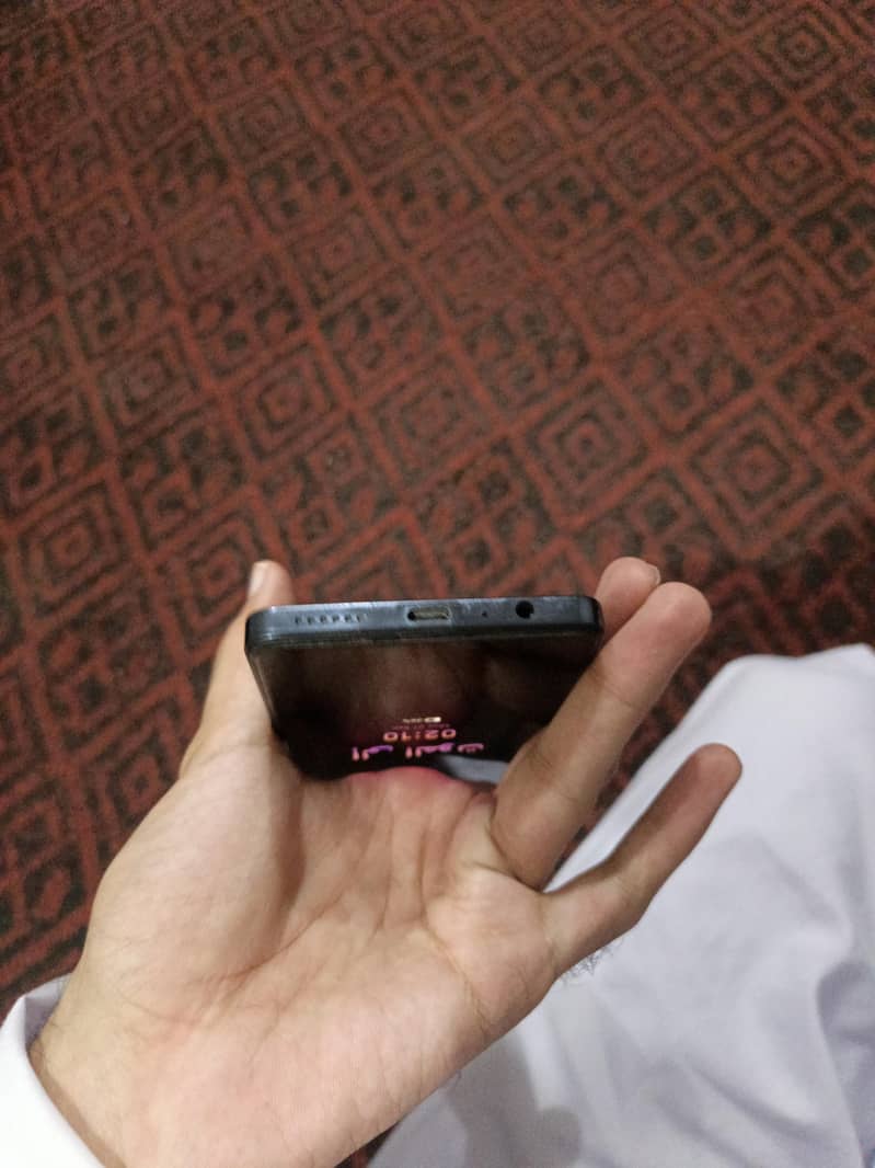 Camon 20Pro(8/256)10/10{G99 Processor}AMOLED Display( Mobile+Box) 4