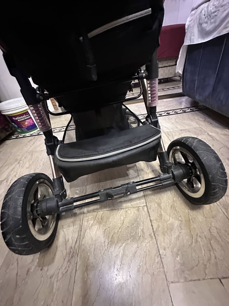 Pram and stroller 8
