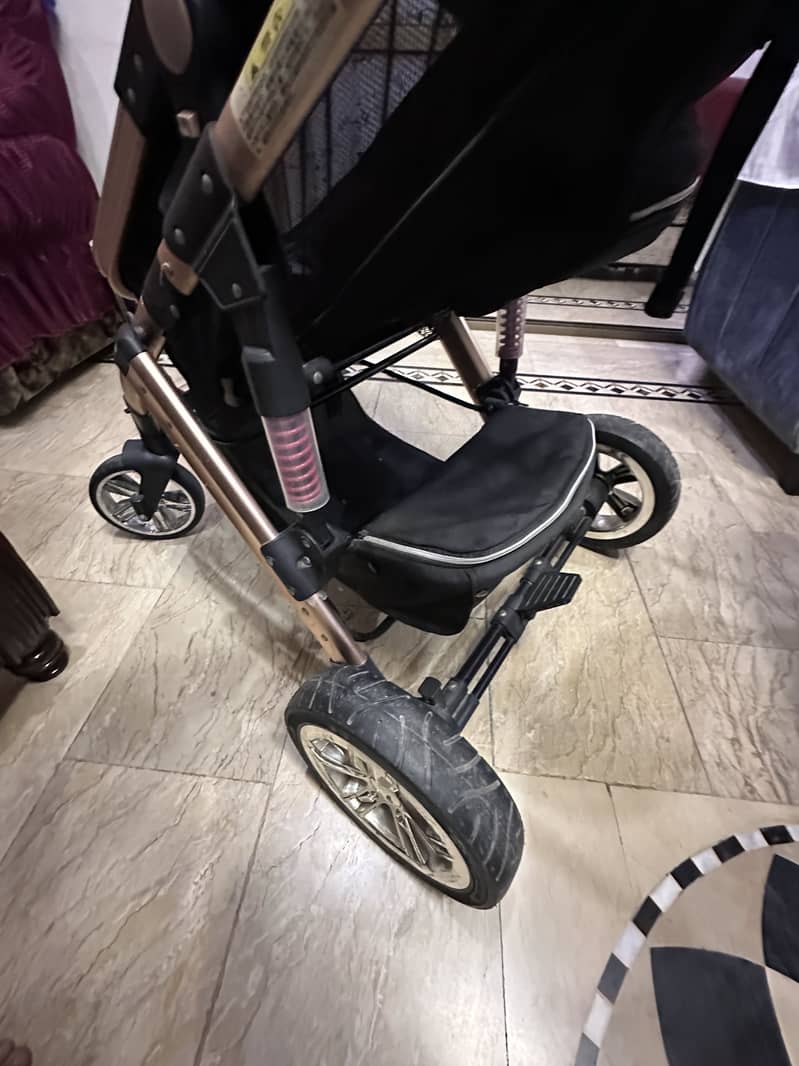 Pram and stroller 7