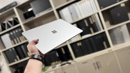 Microsoft surface 3 core i7 10th Generation  A grade stock