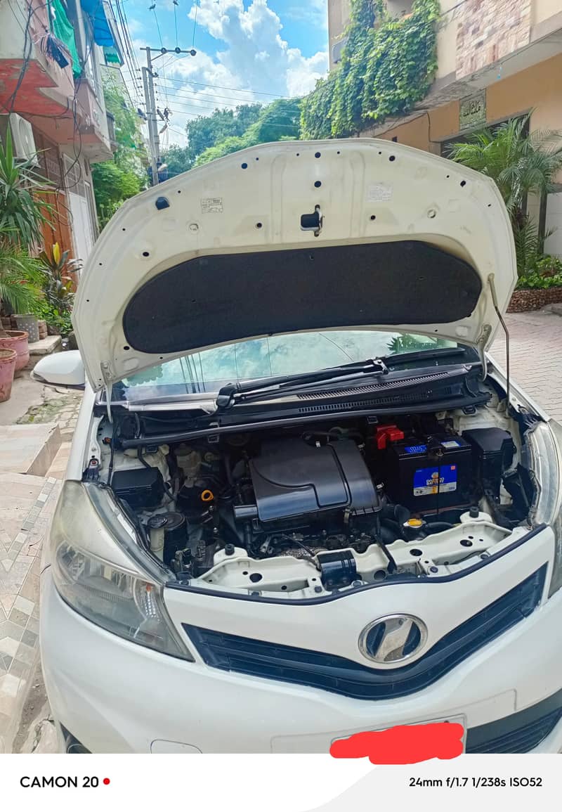 Toyota vitz 2013/17 1st owner - Cars - 1105894504