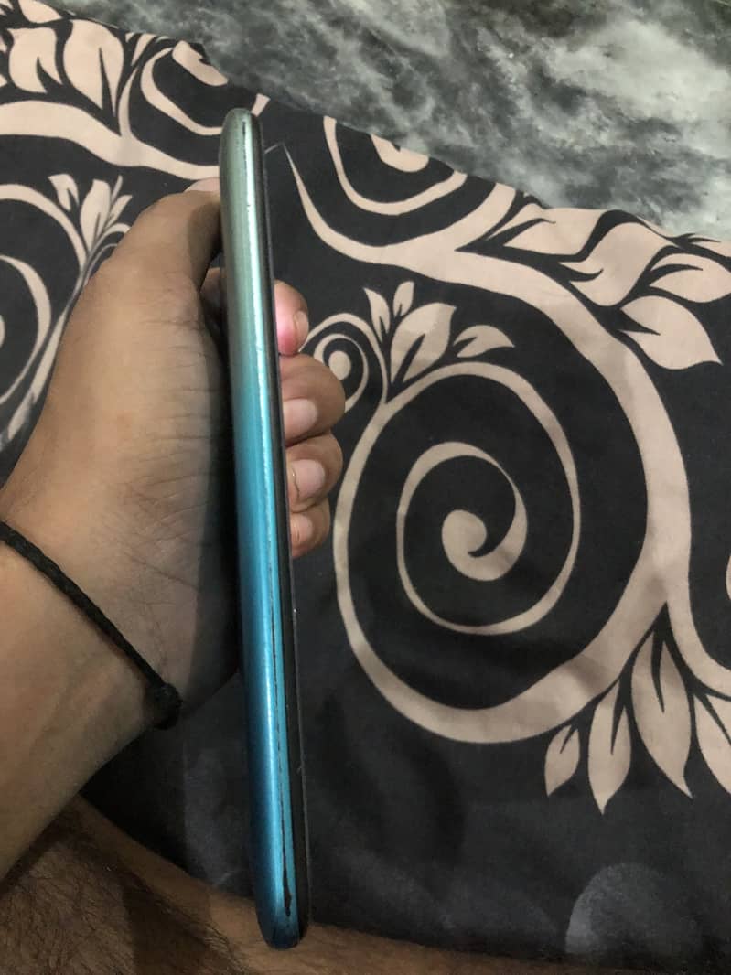 ITEL VISION 2s 3