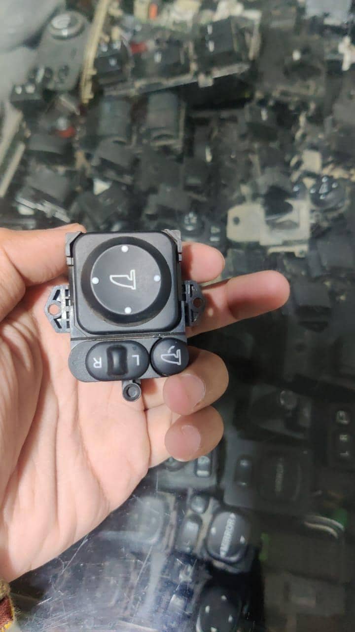 said mirror button 0