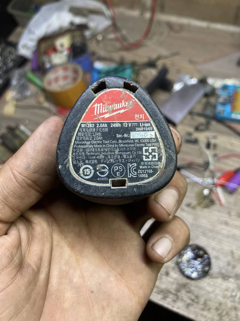 ھما رے ھا ں بیٹر ی وا لی مشین Cordless Drill Machine ٹھیک کیا جا تا ھے 3